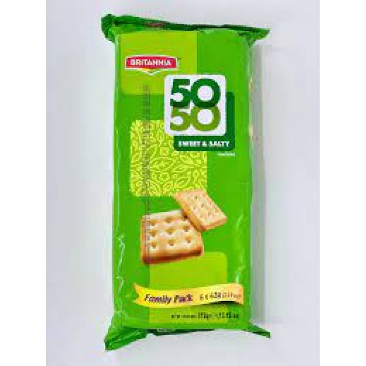 Britannia 50/50 Sweet and Salty crackers Family Pack (372g)